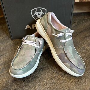 Ariat Hilo Women’s size 9.5 Camouflage Casual Shoes